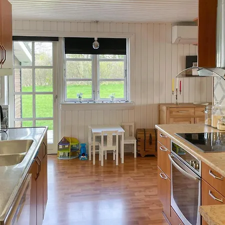 펜션 3 Bedroom Awesome In